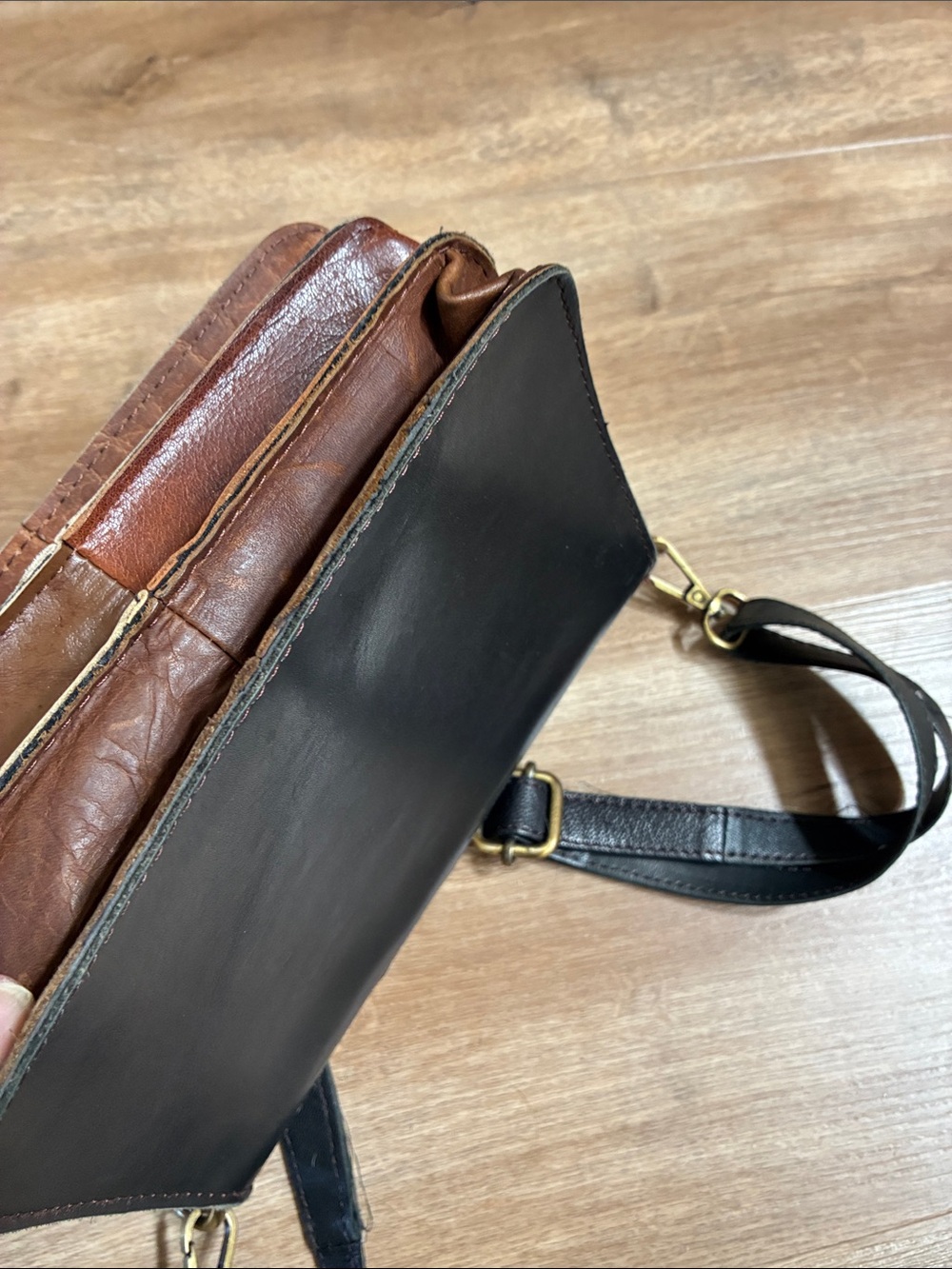 CARPE DIEM LONDON Bought on VACATION Leather Crossbody with Leopard-Print Flap - Picture 4 of 16